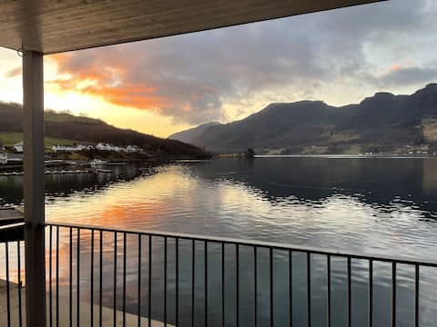 Apartment with lake view for short-term rental