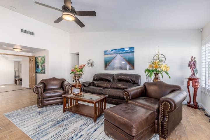 Stunning LV Getaway w/ Pool