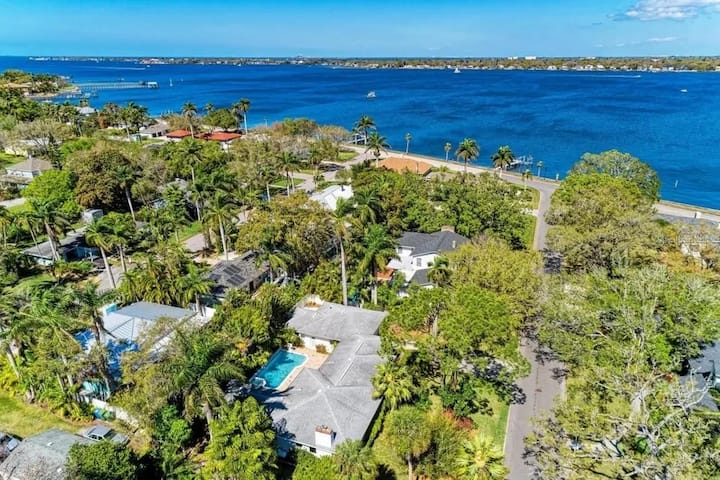 Luxe Remodel | Steps To River | Mins To Anna Maria - Bradenton, FL