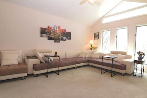 Top Airbnb: Elevate your stay in the Lake Junaluska mountains in Lake Junaluska