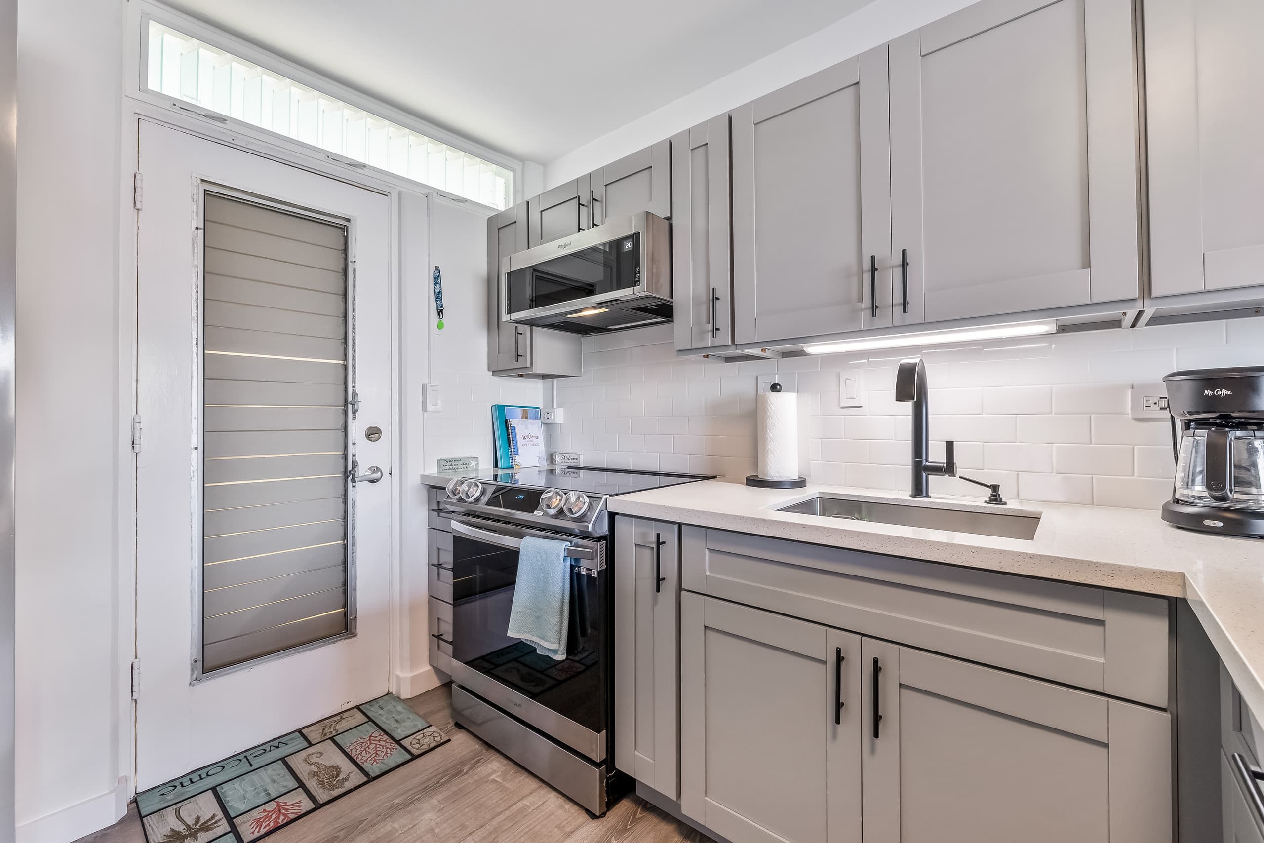 Condo in Waianae · ★4.91 · Studio · 1 bed · 1 private bath - Image 3