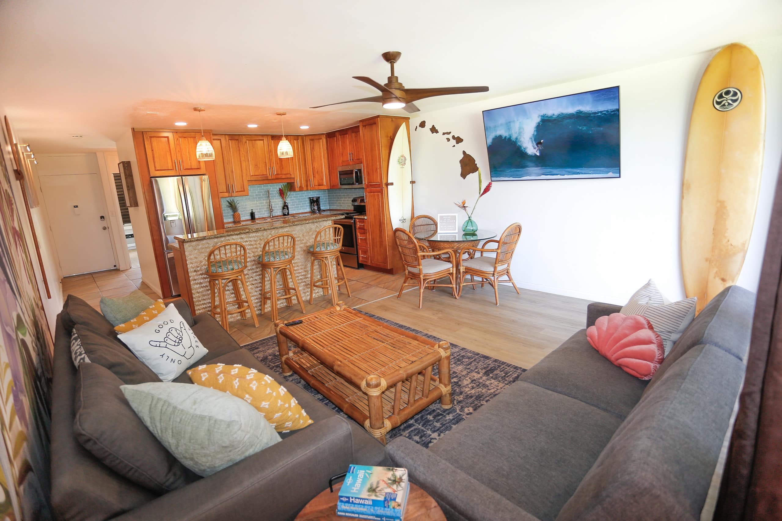 Condo in Kahuku · ★4.83 · 1 bedroom · 3 beds · 1 private bath - Image 2