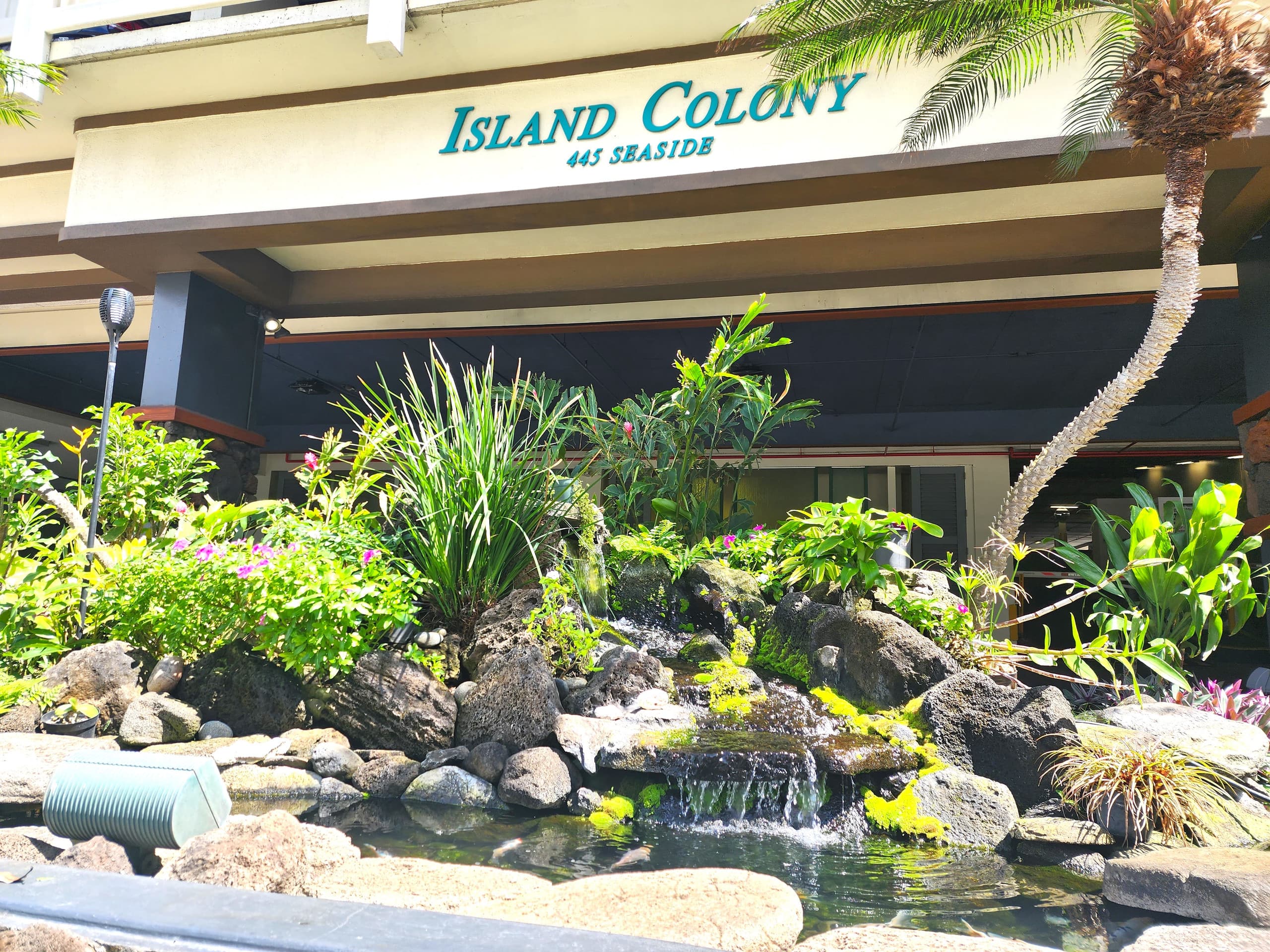 Condo in Honolulu · ★4.87 · 1 bedroom · 2 beds · 1 private bath - Image 27