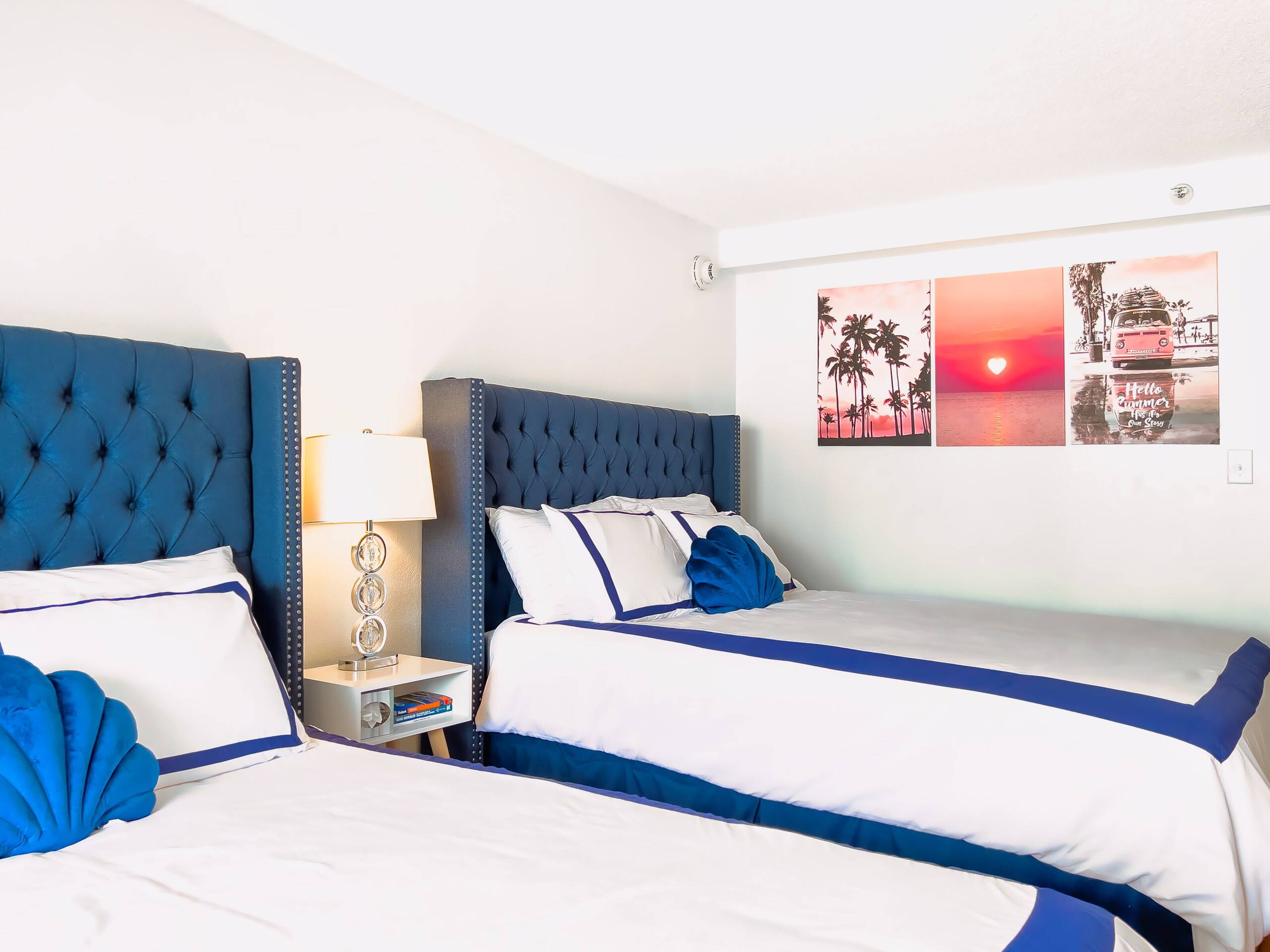 Condo in Honolulu · ★4.87 · 1 bedroom · 2 beds · 1 private bath - Image 6