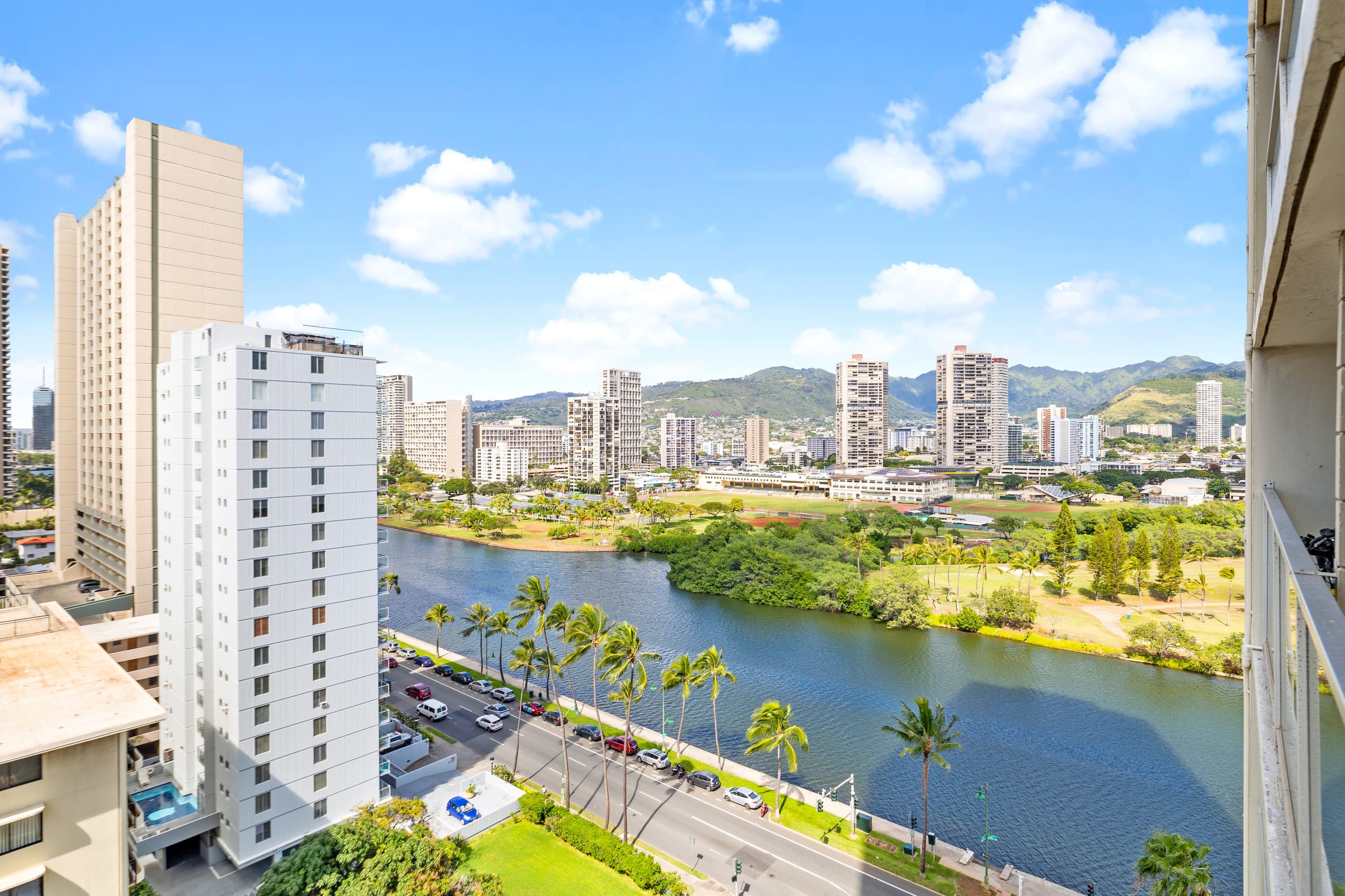 Condo in Honolulu · ★4.87 · 1 bedroom · 2 beds · 1 private bath - Image 19
