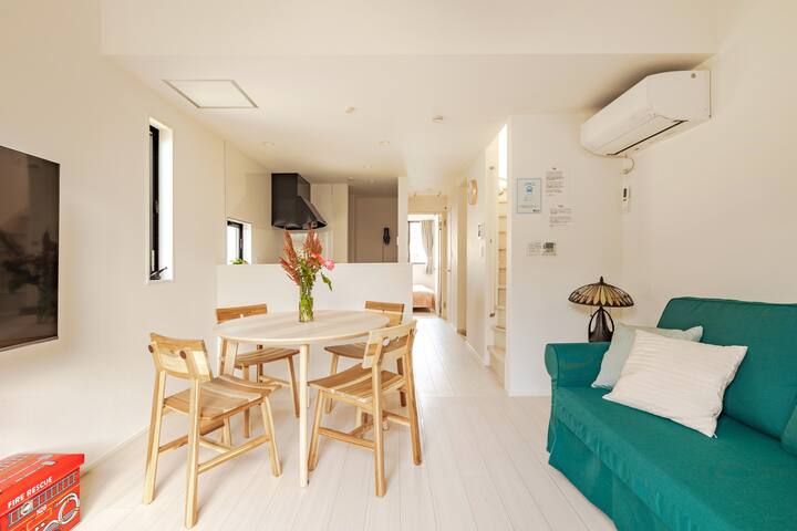 晴空塔电车站6 5 0米，步行8分钟，最近的电車站步行4分，成田，羽田機場直達 gallery image 2