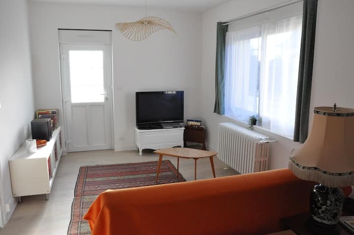 Chambre Double Privée + Maison éQuipée