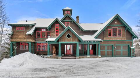 Mountainside 5-BR Ski-In/Out Okemo Estate