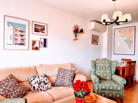 Popular Airbnb listing: Our summer house 50 meters from the sea. in Almuñécar