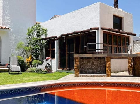 Beautiful house on lomas de cocoyoc