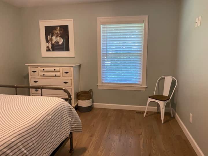 غرفة ضيوف 1 بسرير بحجم كبير