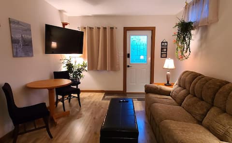 Popular Airbnb listing: Robin's Place in Waterford Valley