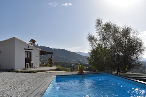 Anuncio de Airbnb popular: Finca Martina - romantic getaway en Cómpeta
