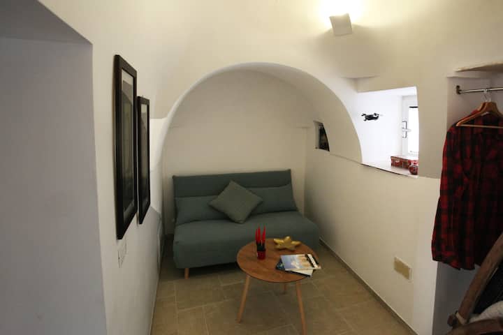 მისაღები ოთახი - ფრანგული საწოლი