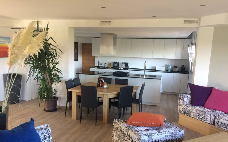 Catalogne 35 km France et 18 mer 8 chambres 14 lit gallery image 5