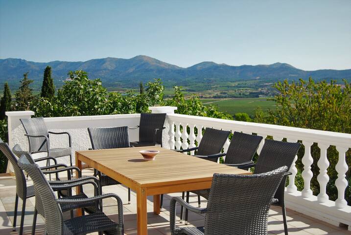 Catalogne 35 km France et 18 mer 8 chambres 14 lit gallery image 3