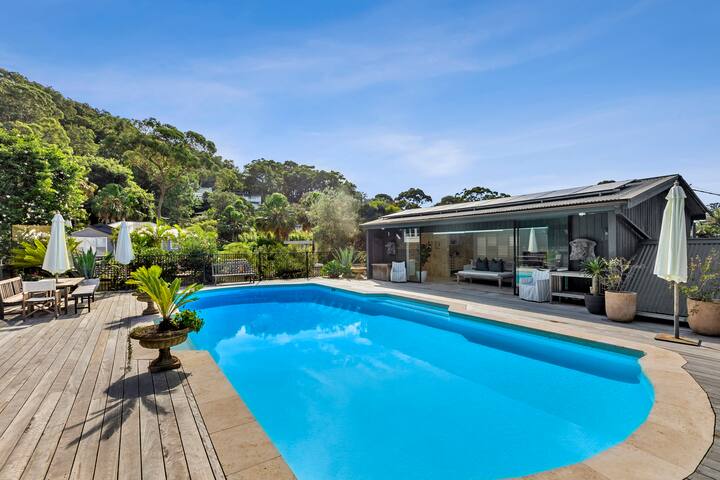 Villa Aix Newport gallery image 2