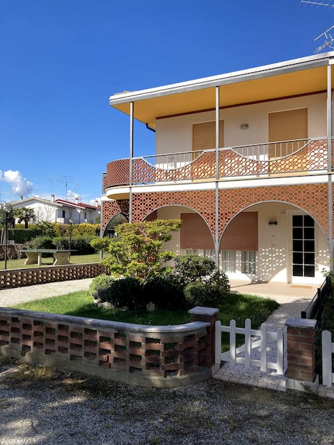 Small Villa with Pool – Luly Garden