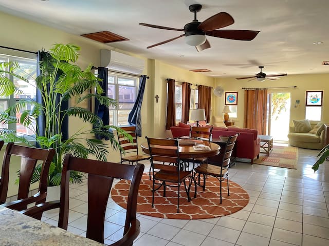 Pura Vida’s 3 Bed Ocean Front Villa, Pool & Dock