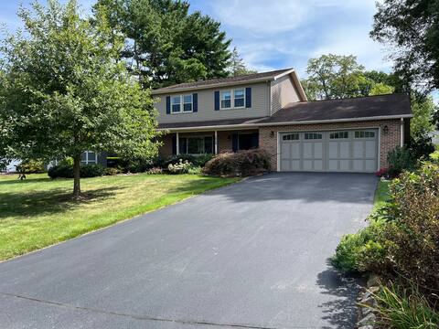 Clean Comfortable Near Campus