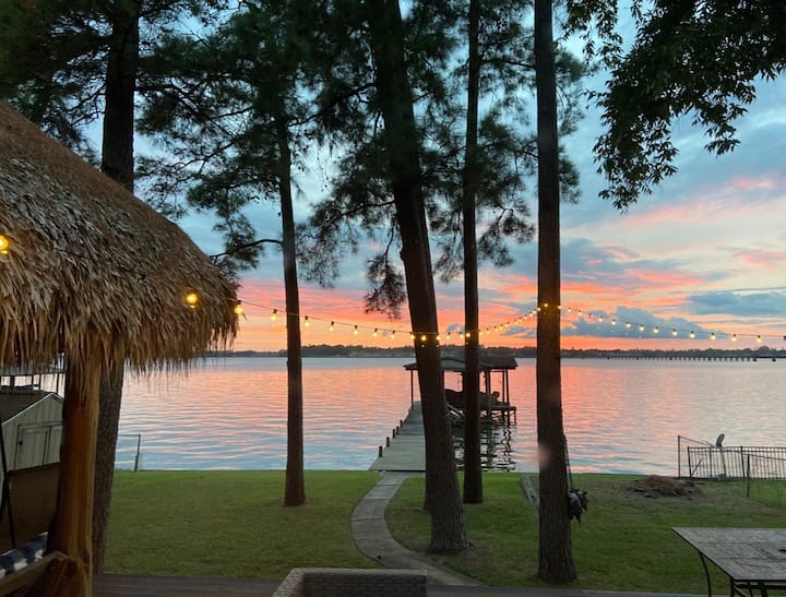The Lake Houston Weekend Escape - Crosby, TX