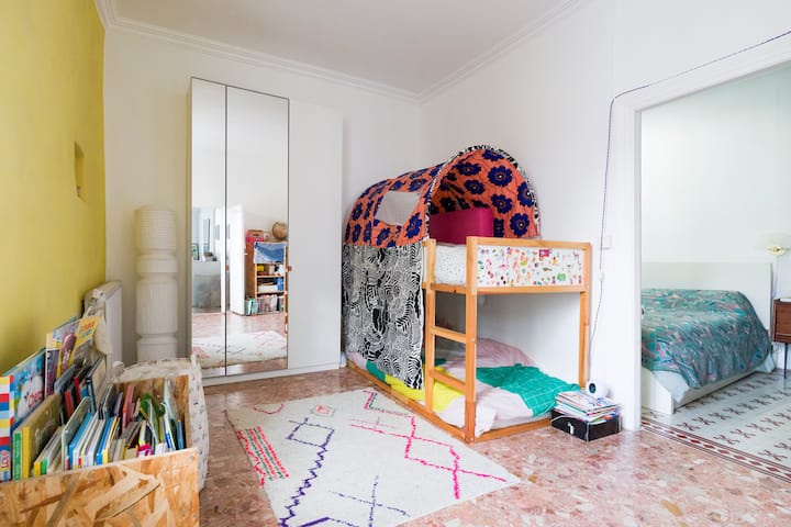 Habitación infantil - litera - 1 colchón de 90 cm y 1 colchón de 70 cm - Arriba