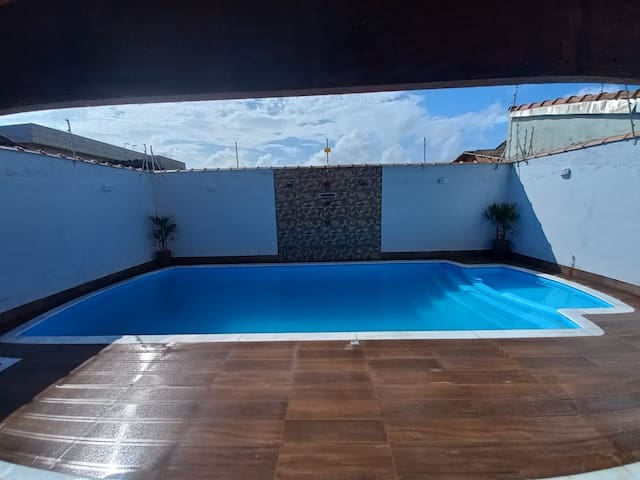 Entire home with 4 bedrooms in Itanhaém - Casa de Temporada Praia Gaivota