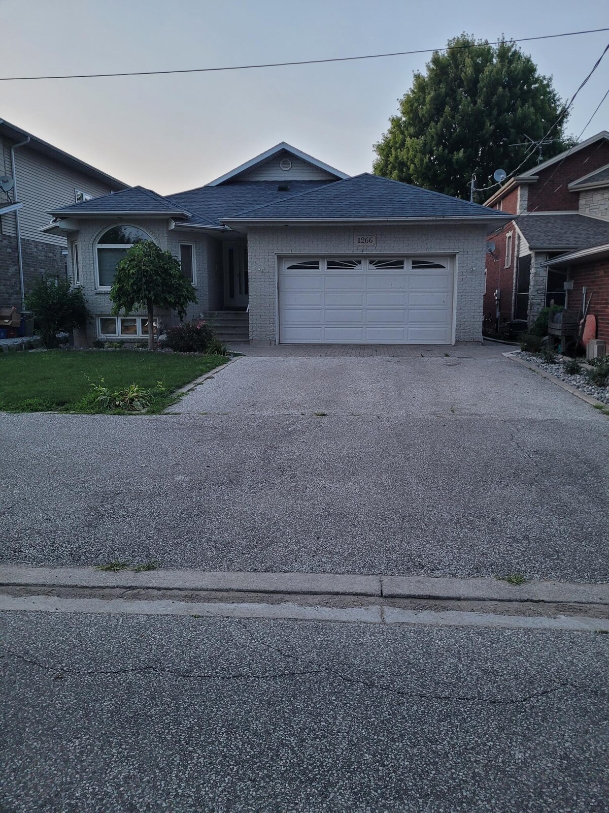 Shoreline Lakehouse Houses for Rent in Belle River, Ontario, Canada