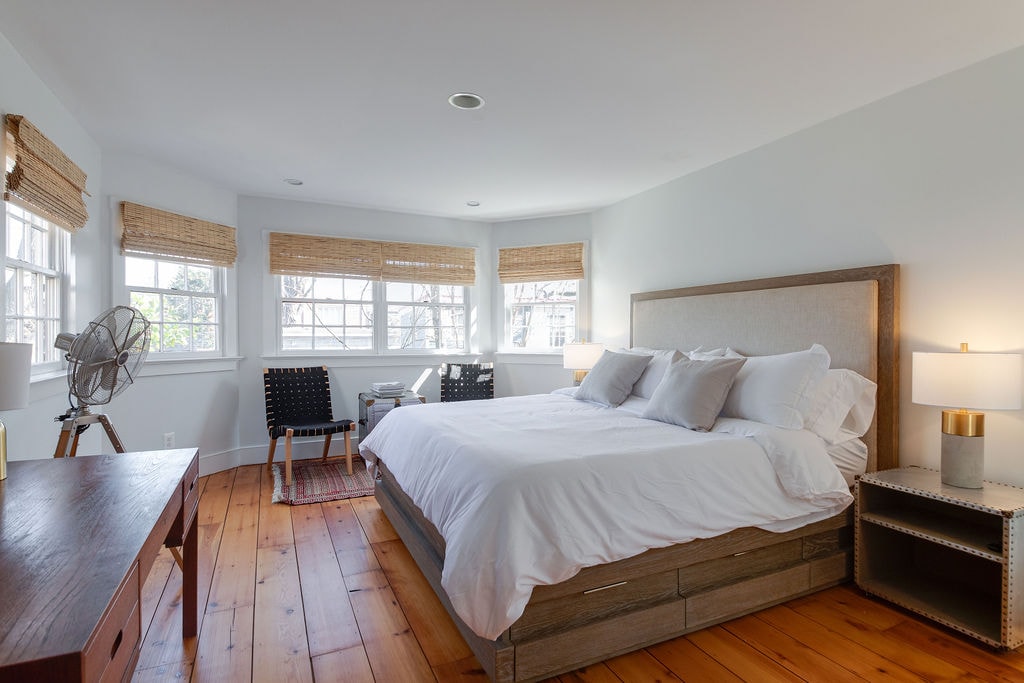 2nd Floor Bedroom 1 - King bed, 4k TV, en suite bathroom, shower/tub, dedicated workspace/desk.