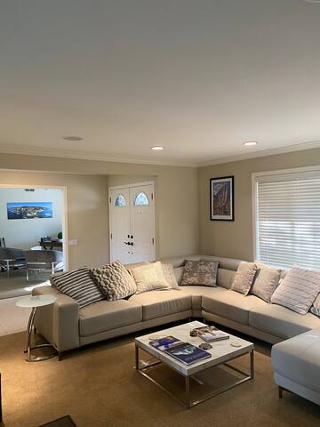 Luxury Golf Course Home RB Inn gallery image 4