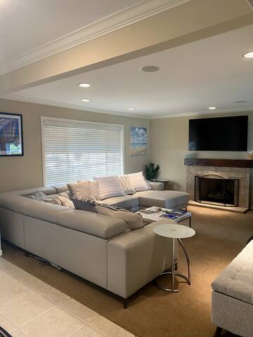 Luxury Golf Course Home RB Inn gallery image 3