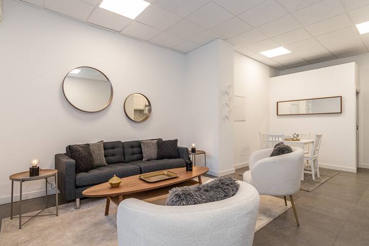 Waou Essence I Los Austrias – Corta Duración gallery image 3