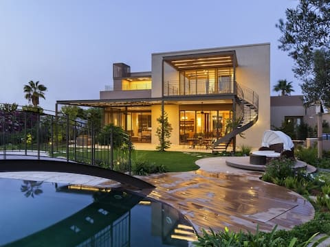 Stunning Eco-Villa with Gorgeous Swimming Pool