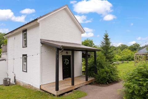 Casselman View Cottage
