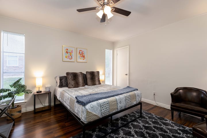 ห้องพัก: เตียงควีนไซส์