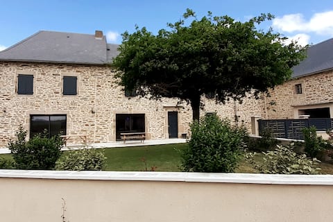 Gite des Hirondelles: 14 people (PRM access)