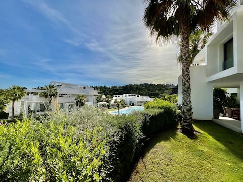 Deluxe garden apt with pool, sauna, hammam, golf