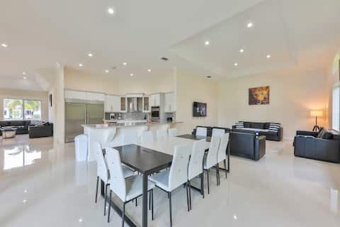 Luxury Davie Ranch STR-6114