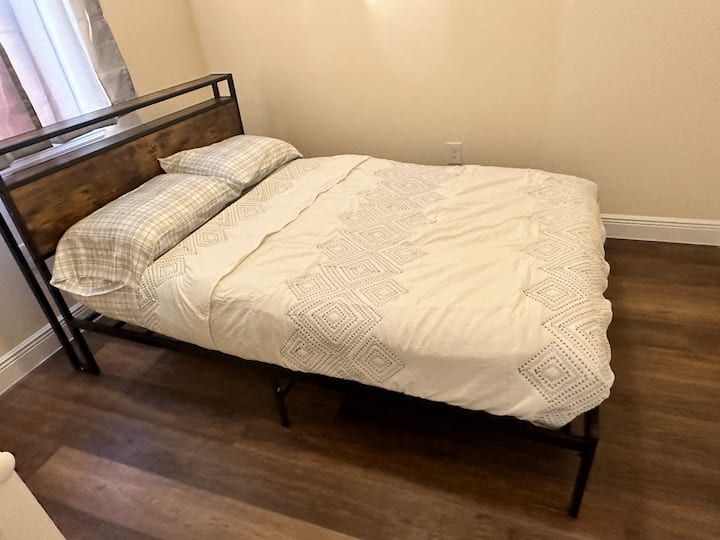 Bed 1 - Double Bed