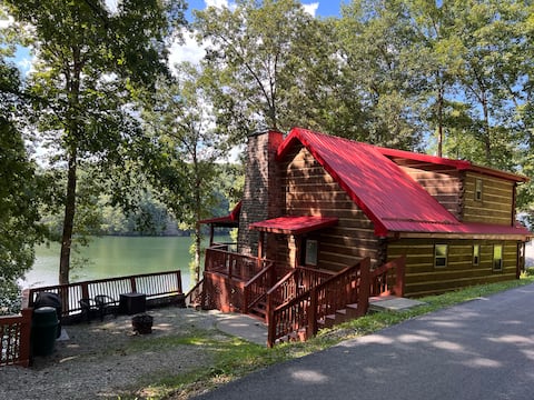 Cabin Fever - Waterfront Cabin with Private Dock