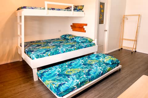 Beachfront Room A (5-6pax) - Puffer Isle Resort