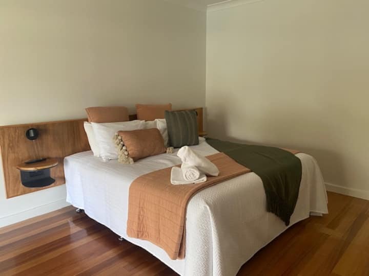 Apartment Eleven Daylesford Flats for Rent in Daylesford, Victoria, Australia Airbnb