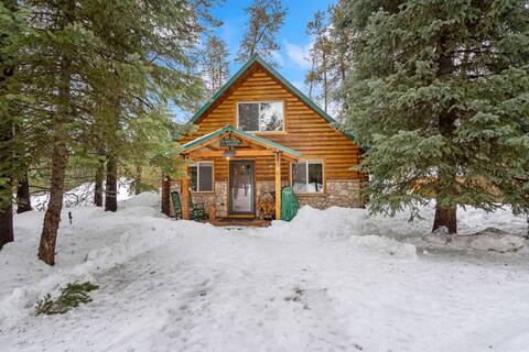 Sweet Cabin the Woods