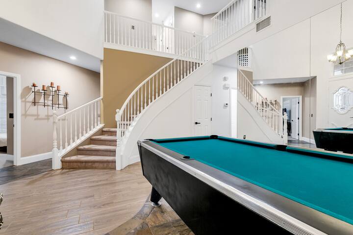 Spacious Relaxing Family Getaway gallery image 4