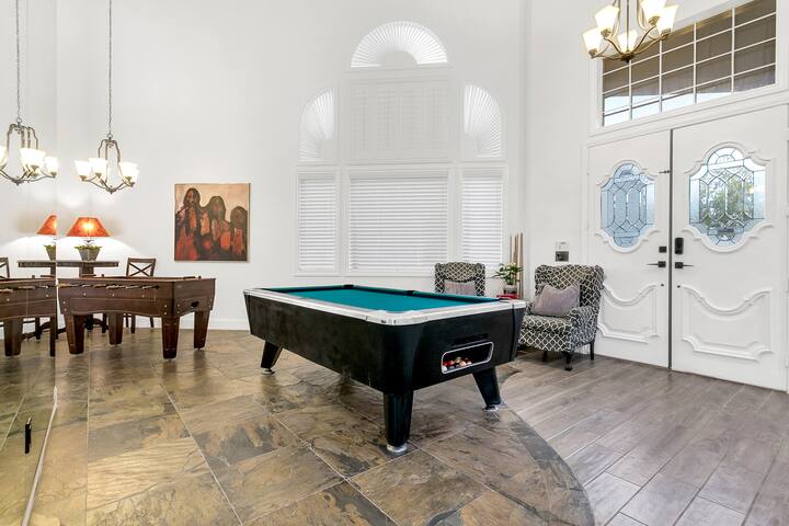 Spacious Relaxing Family Getaway gallery image 3