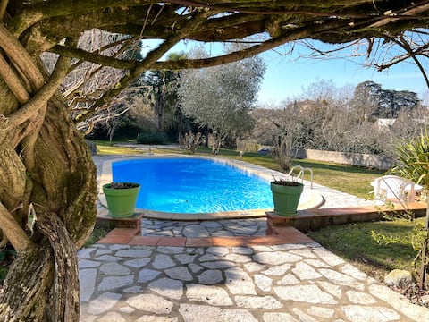 Charming Gironde with pool