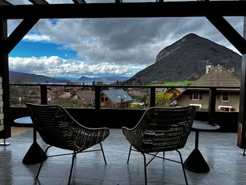 Popular Airbnb listing: Newly renovated Lake & Mountain panorama condo in Talloires Montmin