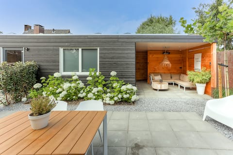 Guest house near the beach in Oostkapelle.