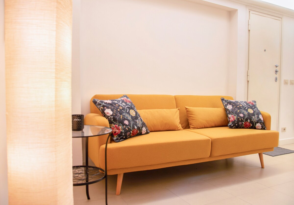 Разтегателен диван