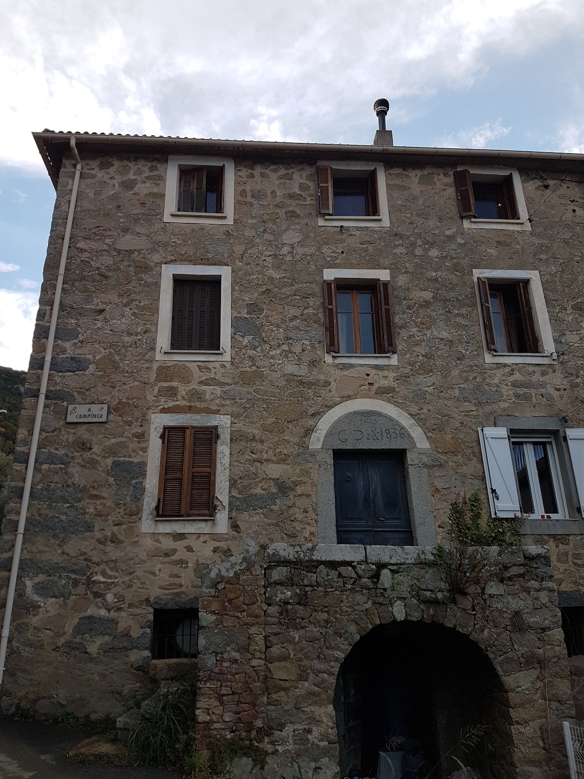 Top Airbnb: Gite A Campinca in Calcatoggio